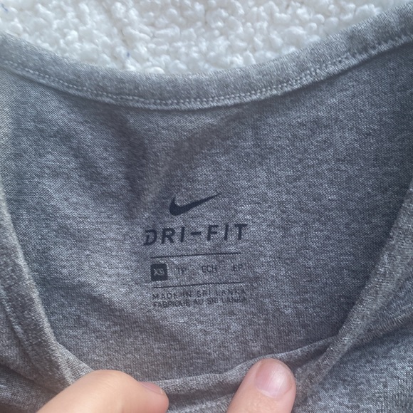 Nike tank - Picture 2 of 2